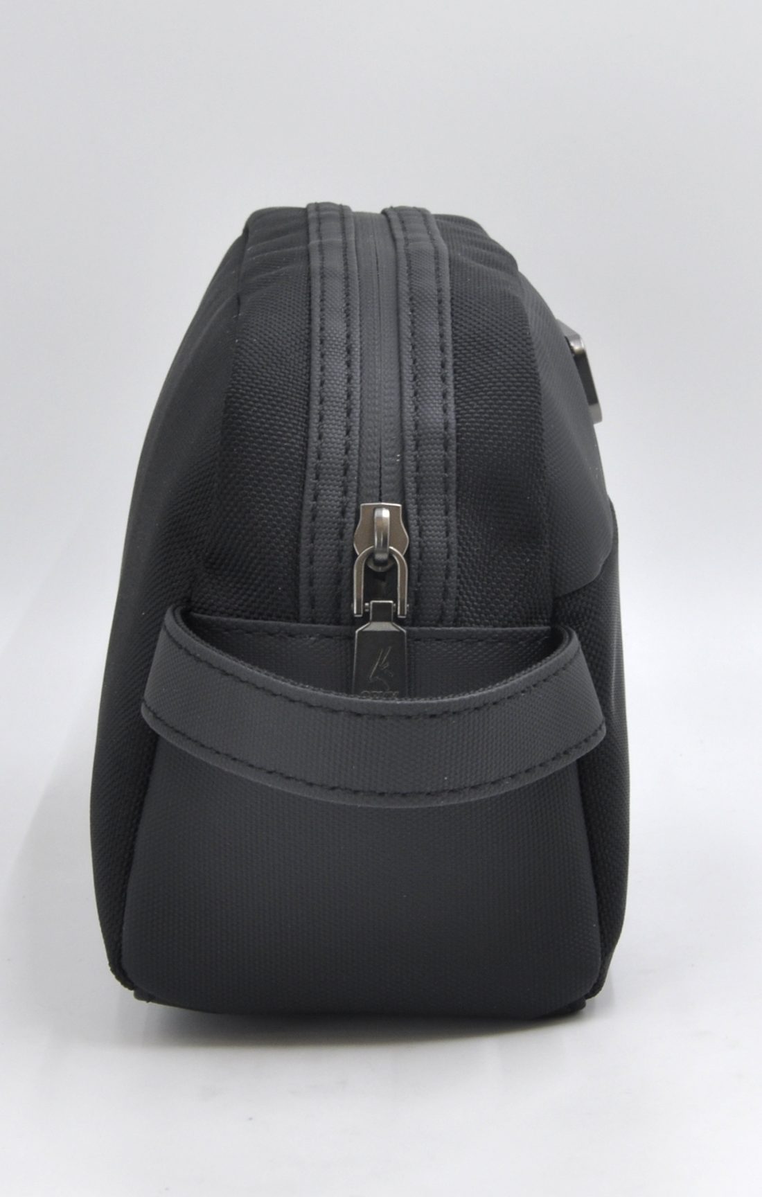 O-Pouch Modern Essentials Bag - Image 9